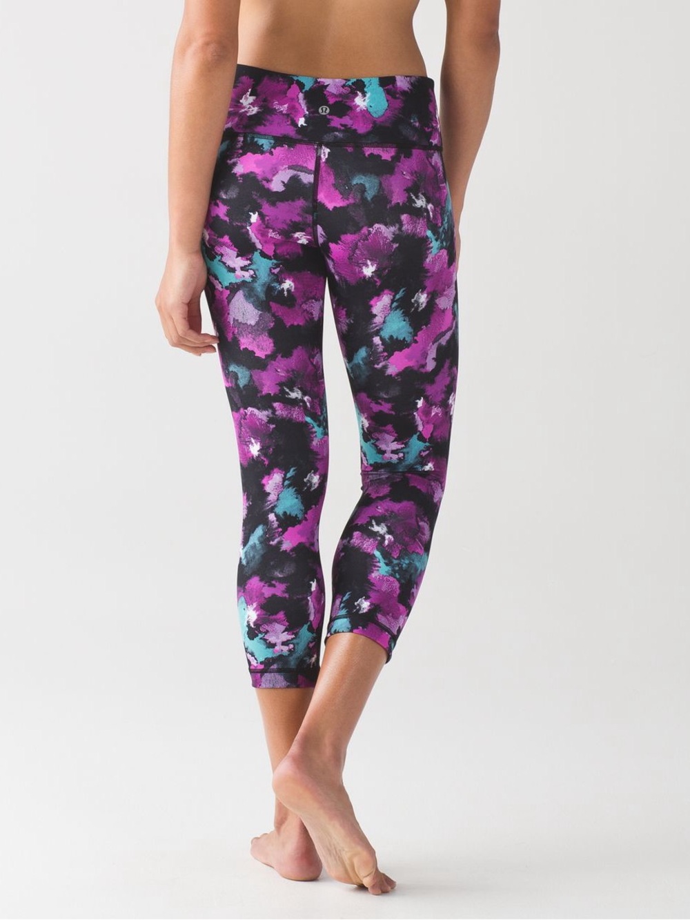 Vintage Lululemon Wunder Under Crop III Leggings – Midnight Bloom Blk Fuschia 2